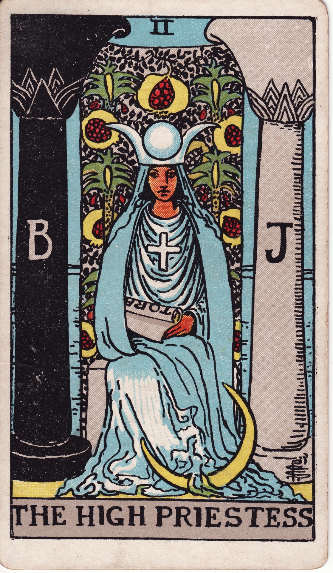 Tarot of the Day: II The High Priestess